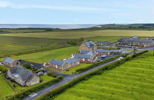 South Charlton Cottage | ST. DOLMEN, with pool in Embleton
