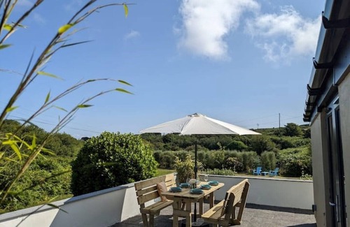 St Ives House | St Ives Countryside House Only 2 Bookings Left!