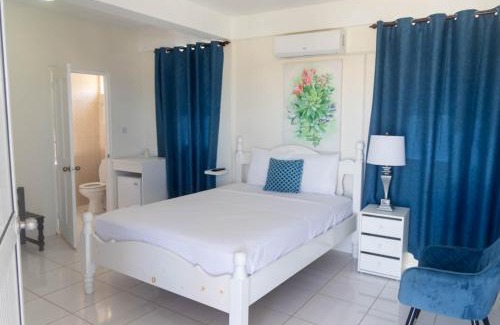 Roseau Bed & Breakfast | St. James Guesthouse