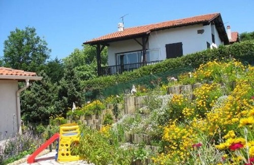 Saint-Jean-de-Luz House | ST JEAN LUZ RESIDENTIAL AREA" 2 CLIM" COT TOYS - 5 ADULTS + 1 BABY