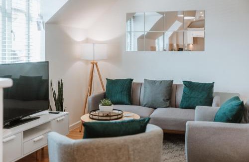 Bridgnorth Apartment | St Johns Penthouse Serviced Apartment in Central Bridgnorth