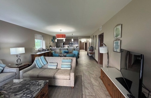 Upper Prince's Quarter Resort | St.Maarten Dawn Beach oceanfront 3-bed Condo