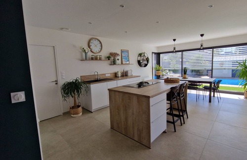 Courtoisville-Sillon-Moka House | St-Malo: Family home with swimming pool, 800 m walk from the beach.