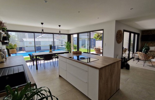 Courtoisville-Sillon-Moka House | St-Malo: Family home with swimming pool, 800 m walk from the beach.