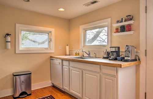 Neavitt House | St. Michaels Area Cottage - Walk to Water & Marina