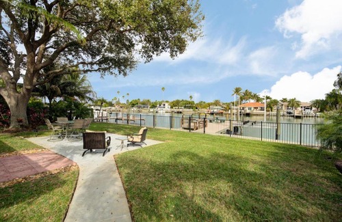 Vina Del Mar Island House | St Pete Beach Vina Del Mar Waterfront Dock Boat Slip 3-2