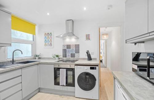 Brighton City Centre Apartment | St Peters Pad By My Getaways Free Parking