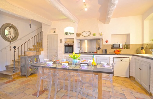 Robion House | St Roch: superb farmhouse from the 18th century in the heart of Provence
