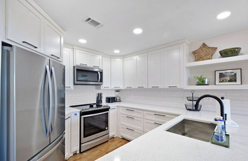 Saint Simons Island Condo | St. Simons Grand 307 - Panoramic Oceanfront Resort