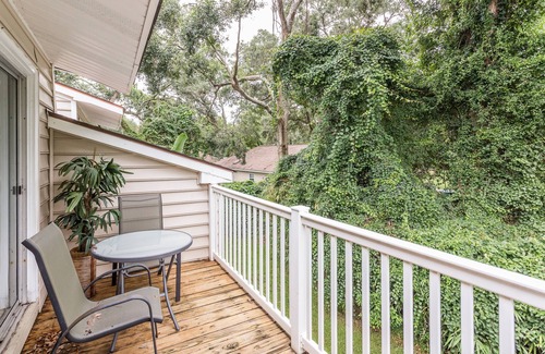 Demere Park Condo | St. Simons Island Village Area With Many Amenities. Pool, Tennis, Fitness Center and More