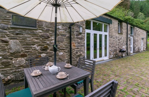 Machynlleth House | Stabal Pant y Lludw - Three Bedroom House, Sleeps 6