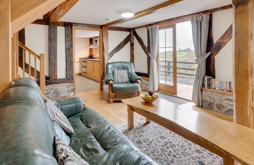 Llanfair Caereinion House | Stabal y Copa in the beautiful Newtown