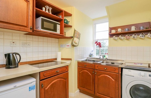 Perth Apartment | STABLE FLAT, pet friendly, with a garden in Scone