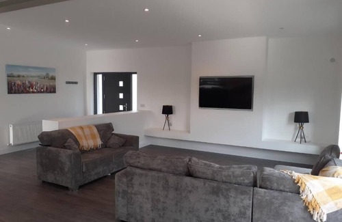 Killarney House | Stable Hill House