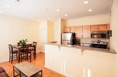 Central Oklahoma City Apartment | ⭐️ Stacy's ❤ of Midtown ⭐️ FAST 100mbps wi-fi ⭐️