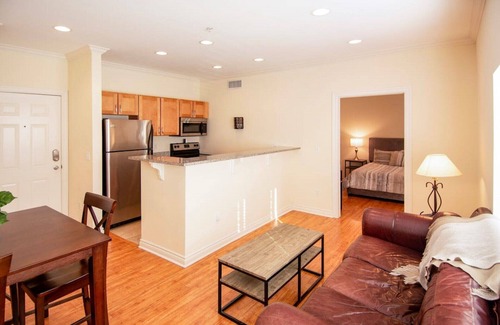 Central Oklahoma City Apartment | ⭐️ Stacy's ❤ of Midtown ⭐️ FAST 100mbps wi-fi ⭐️