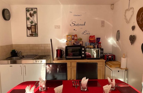 New Forest District Apartment | Stag Cottage – New Forest Romantic Hideaway