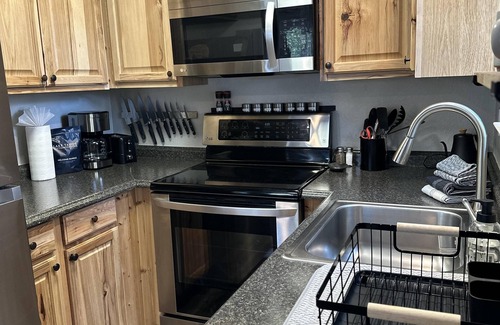 Tahoe Village Condo | Stagecoach Summit Condo – Near Heavenly | HNC0617