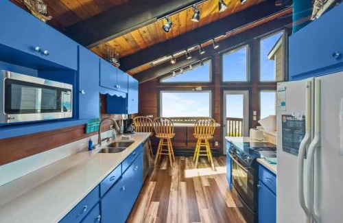 Rockaway Beach House | Stairway to Heaven at Rockaway