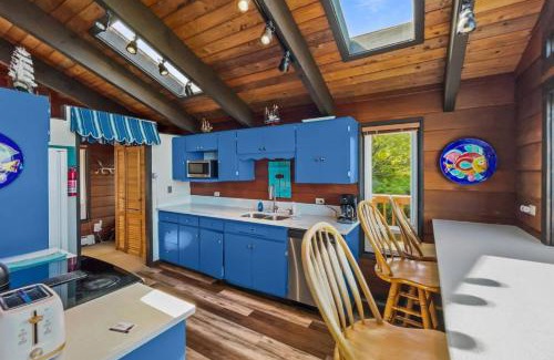 Rockaway Beach House | Stairway to Heaven at Rockaway