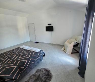Paracin Apartment | Stan na dan Crystal