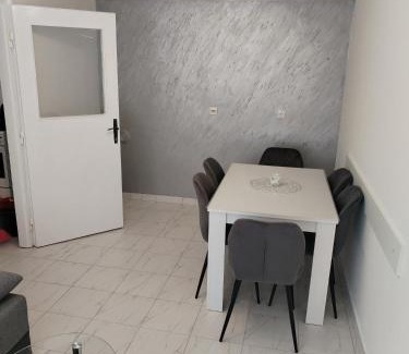 Negotin Apartment | Stan