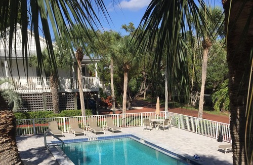 Whitney Beach Condo | Standalone Unit at Little Gull Resort. Amazing Sarasota Bay View! Walk to Beach.