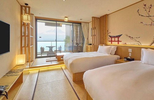Oishi Hotel | Standard JapaneseWestern room with a view of Mt Fuji breakfast included/Minamitsuru-gun Yamanashi