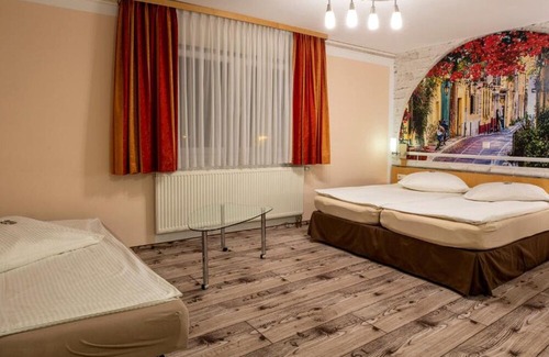 Tuebingen Apartment | Standard triple room