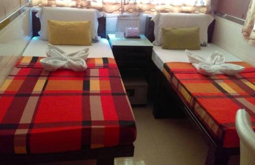 Jordan House | Standard Twin Room Ts