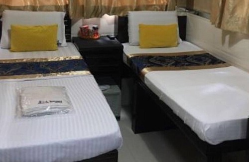 Jordan House | Standard Twin Room Ts