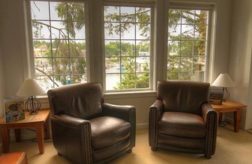 Ucluelet Condo | STANDARD TWO BEDROOM SUITE WITH NO SOAKER TUB ON PATIO