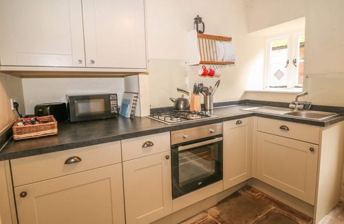 Winster Cottage | STANFREE HOUSE, pet friendly, with open fire in Winster