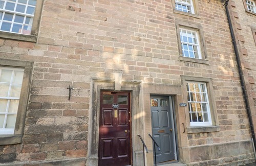 Winster Cottage | STANFREE HOUSE, pet friendly, with open fire in Winster