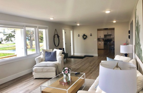 Stanhope House | Stanhope 3bdrm Waterfront Home - Monthly/nightly Oct-June & weekly Summer 2025