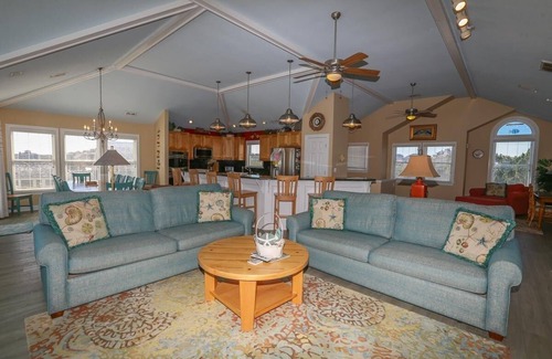 Colington House | Star Gazer - Wake up to an Outer Banks sunrise from this luxurious oceanfront home