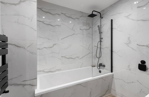 West Hendon Apartment | Star London Vivian Avenue 2-Bed Haven