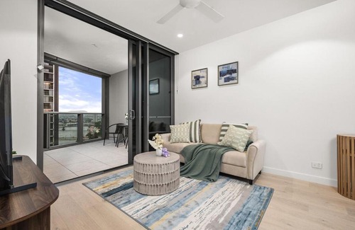 Brisbane Central Business District Apartment | STAR Queens Wharf Luxury 2B2B Apartment