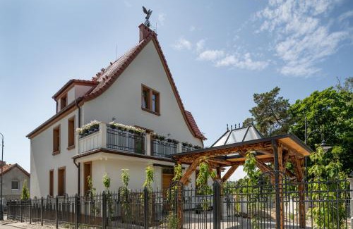 Krynica Morska Bed & Breakfast | Stara Przychodnia Apartamenty Premium