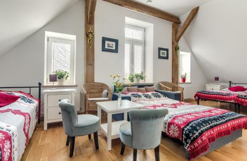 gmina Grodziczno Bed & Breakfast | Stara Szkola Trzcin 20