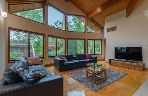 Niseko Apartment | Starchase by H2 Life