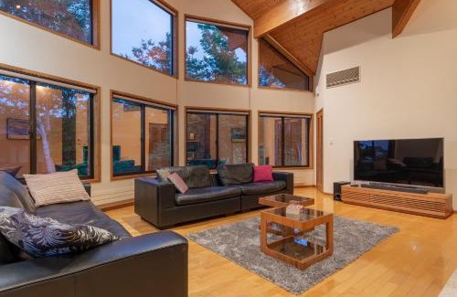 Niseko Apartment | Starchase by H2 Life