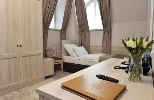 Naleczow Resort | Stare Łazienki
