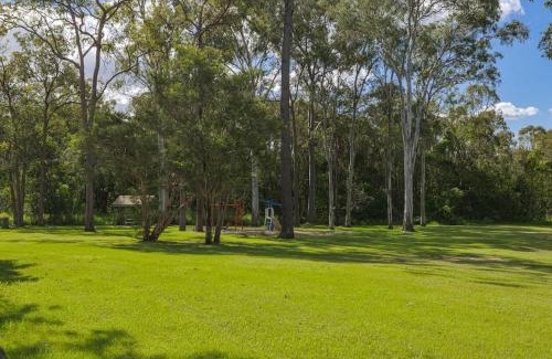 Bethania House | Stargaze&Soak Private Retreat Park-front Mins to Logan Hospital