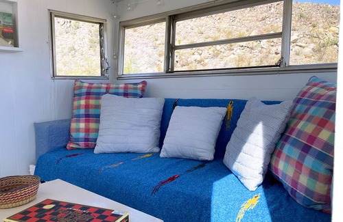 Alpine House | Stargazing Glamping Heaven in Big Bend