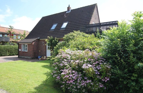 Wyk auf Foehr Apartment | Starklef 21, Whg. 1 - Holiday apartment in Wyk, 4 persons on the ground floor of a 2-family house
