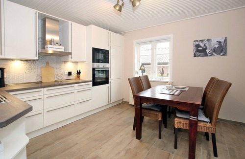 Wyk auf Foehr Apartment | Starklef 29, Whg. 1 - Holiday apartment in Wyk, 2 persons on the ground floor, 2-family house,