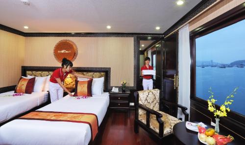 Hon Gai Boat Rental | Starlight Cruise