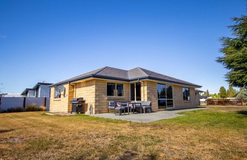 Twizel House | Starlight Haven, Twizel.