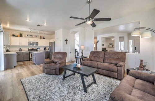 North Las Vegas House | Starling Mesa | Extended Stay Modern Vegas